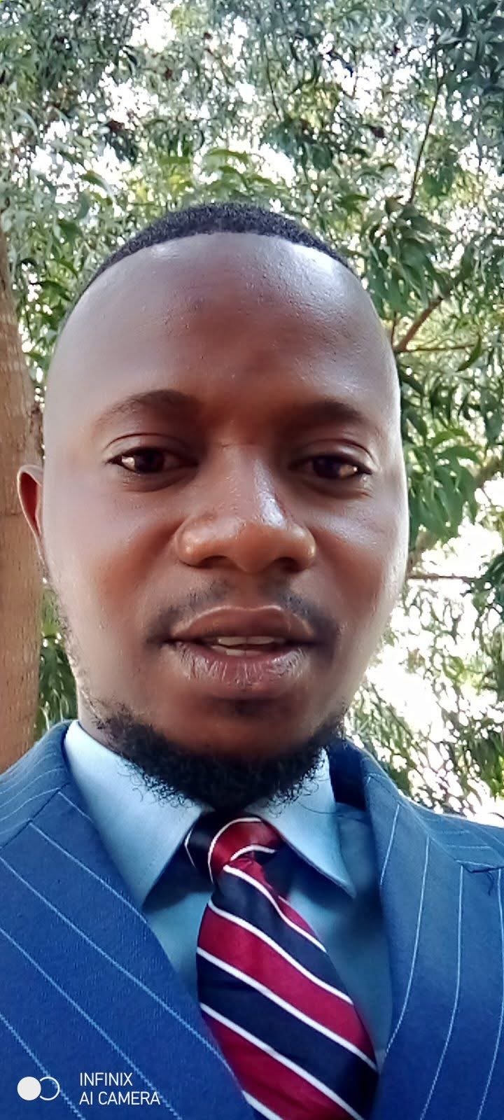 Joseph GIKHAKHU : L’infatigable pèlerin du développement communautaire au cœur de Mukedi.